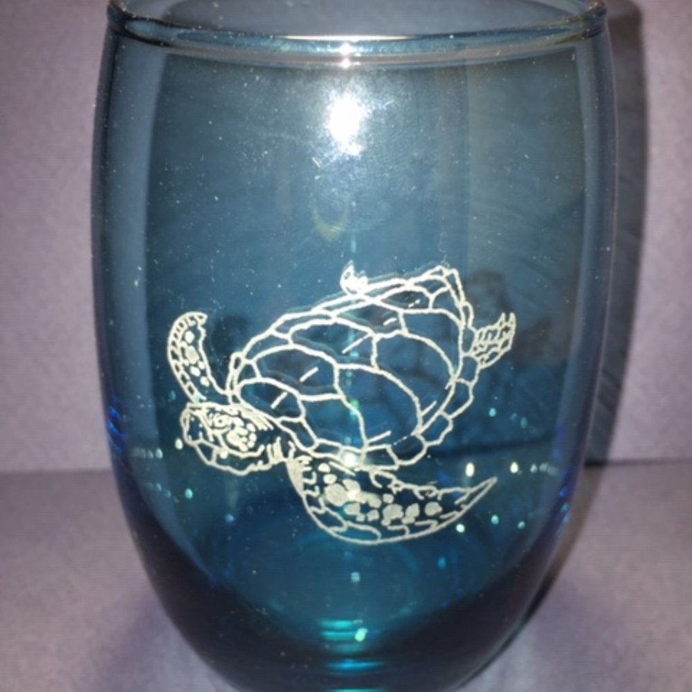 Teal Turtle etched in glass - Stemless Wine Glass